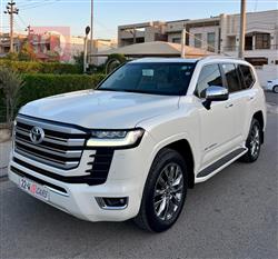 تۆیۆتا لاند کروزەر